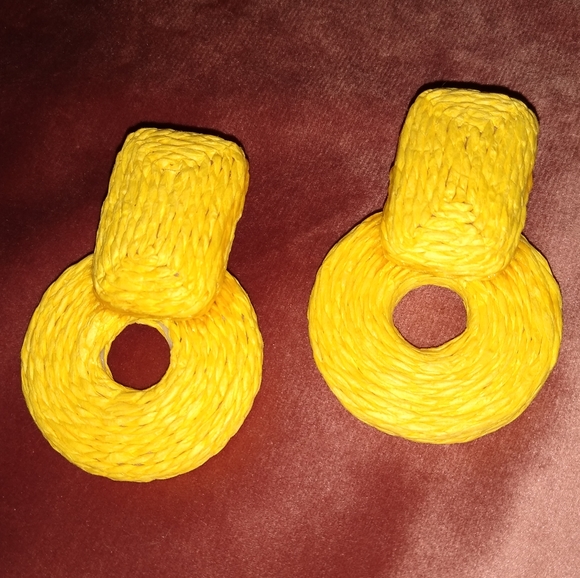 Chunky Marigold Yellow Rattan Earrings Wicker Door Knocker Bold Statement New - Picture 4 of 10